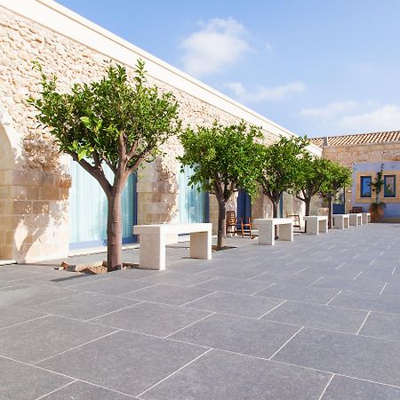 Masseria Del Carrubo Hotel Noto Exterior photo