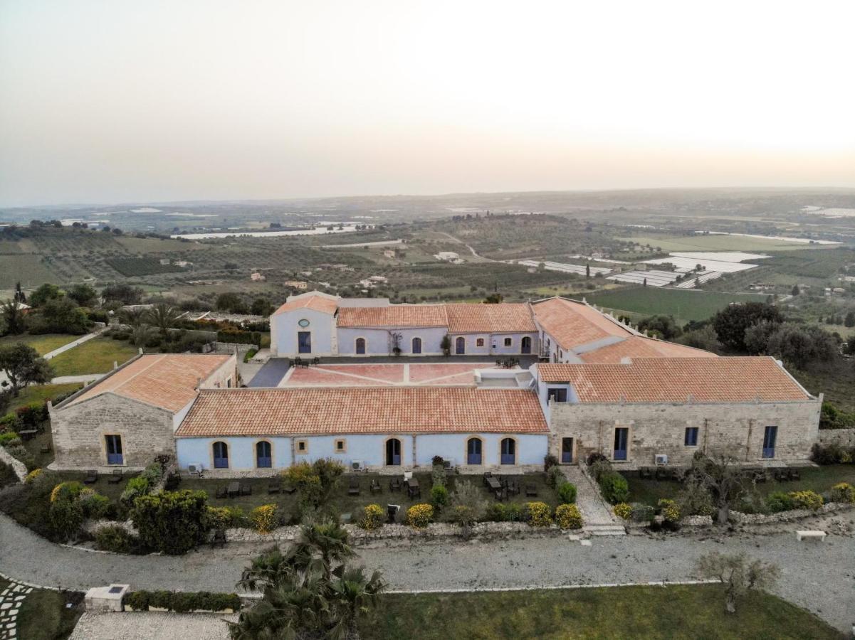 Masseria Del Carrubo Hotel Noto Exterior photo