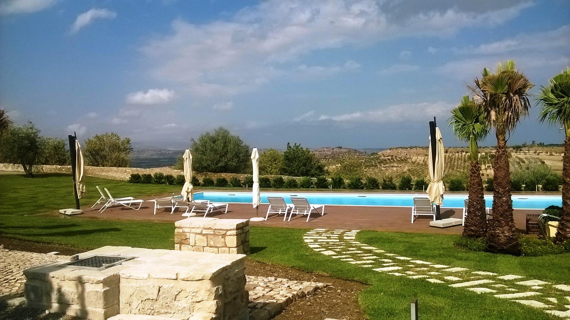 Masseria Del Carrubo Hotel Noto Exterior photo