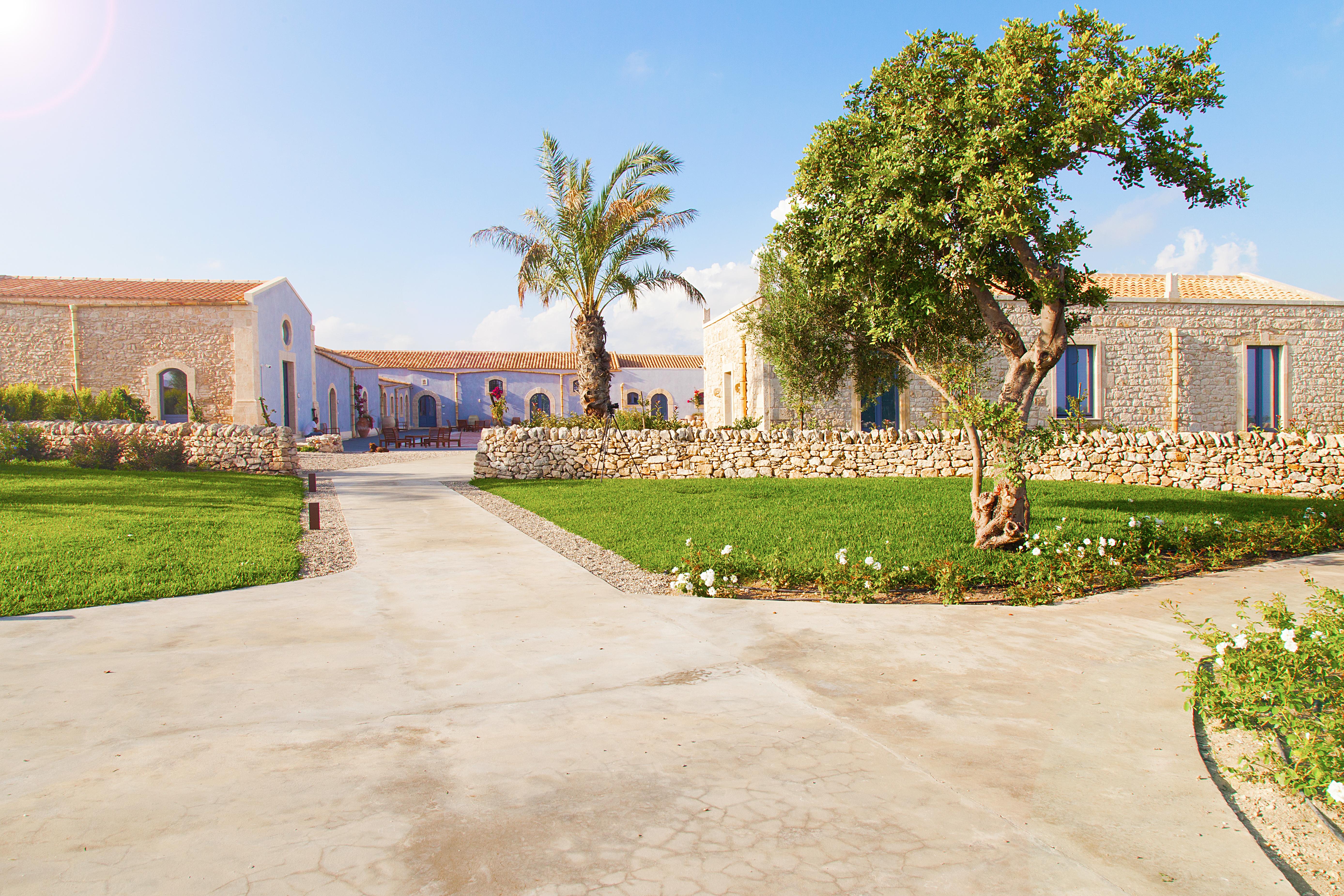 Masseria Del Carrubo Hotel Noto Exterior photo