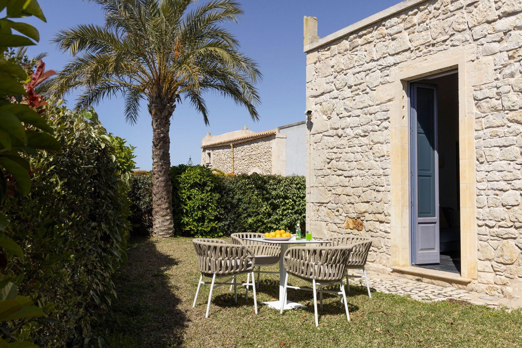 Masseria Del Carrubo Hotel Noto Exterior photo